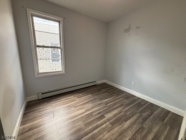 Building Photo - 208 Geneva St