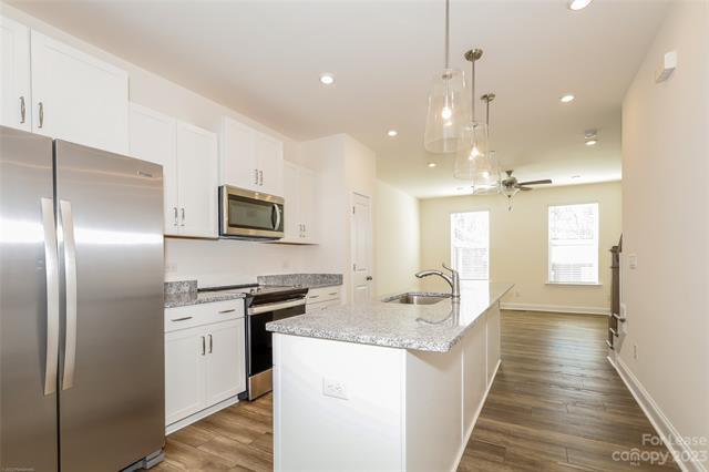 Building Photo - 2005 Freeland Pk Dr