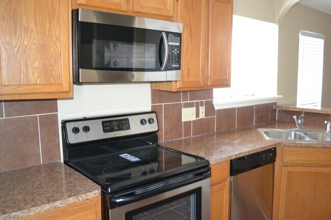 Building Photo - House in Arlington For Lease - Mansfield ISD.
