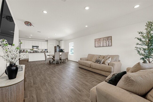 Building Photo - 2206 Laurel Bloom Ln