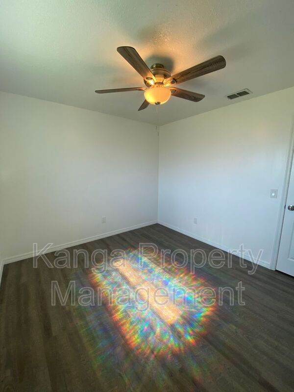 Building Photo - 757 NW Bayard Ave