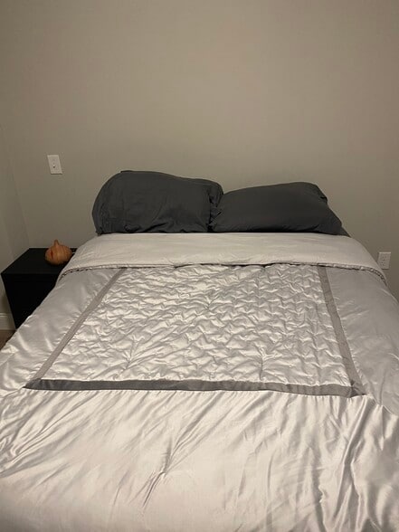 Building Photo - 500 S Center St