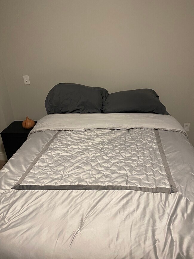 Building Photo - 500 S Center St