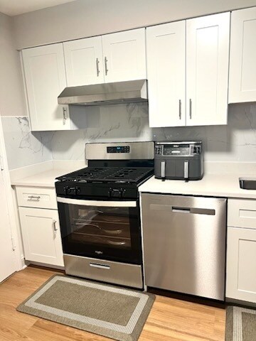 Building Photo - 10353 Dearlove Rd