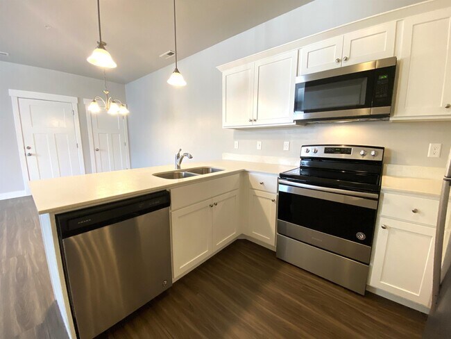 Building Photo - 4216 McKellen Dr