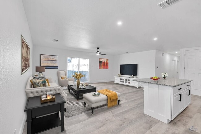 Building Photo - 1607 Butternut Ln