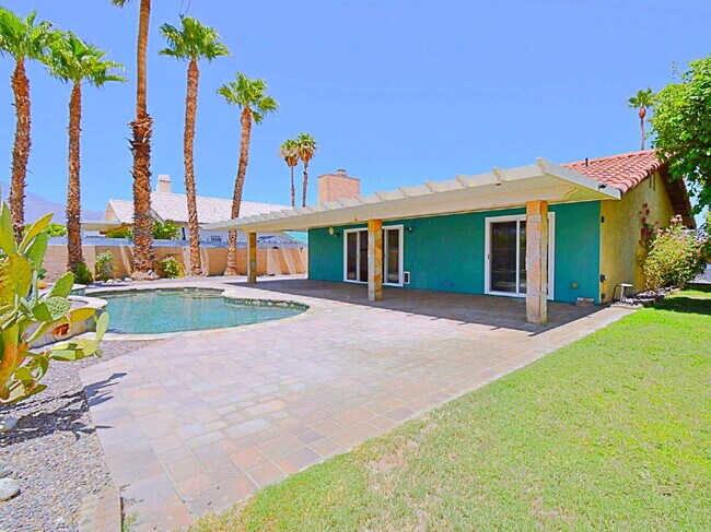 Building Photo - Cozy 3 bed 2 bath Cathedral City home