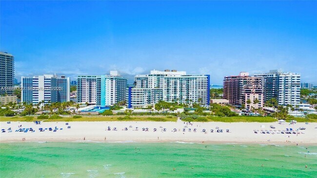 Building Photo - 5151 Collins Ave