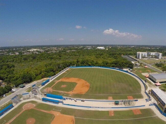 Building Photo - 5469 46th Ct W