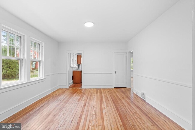 Building Photo - 126 Estaugh Ave