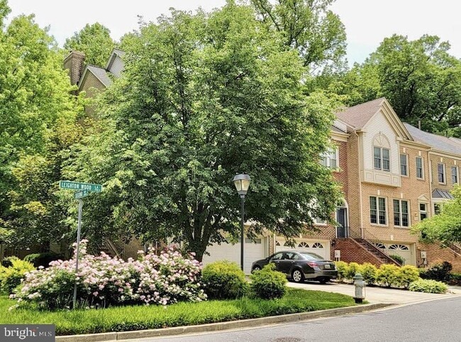 Building Photo - 1707 Leighton Wood Ln