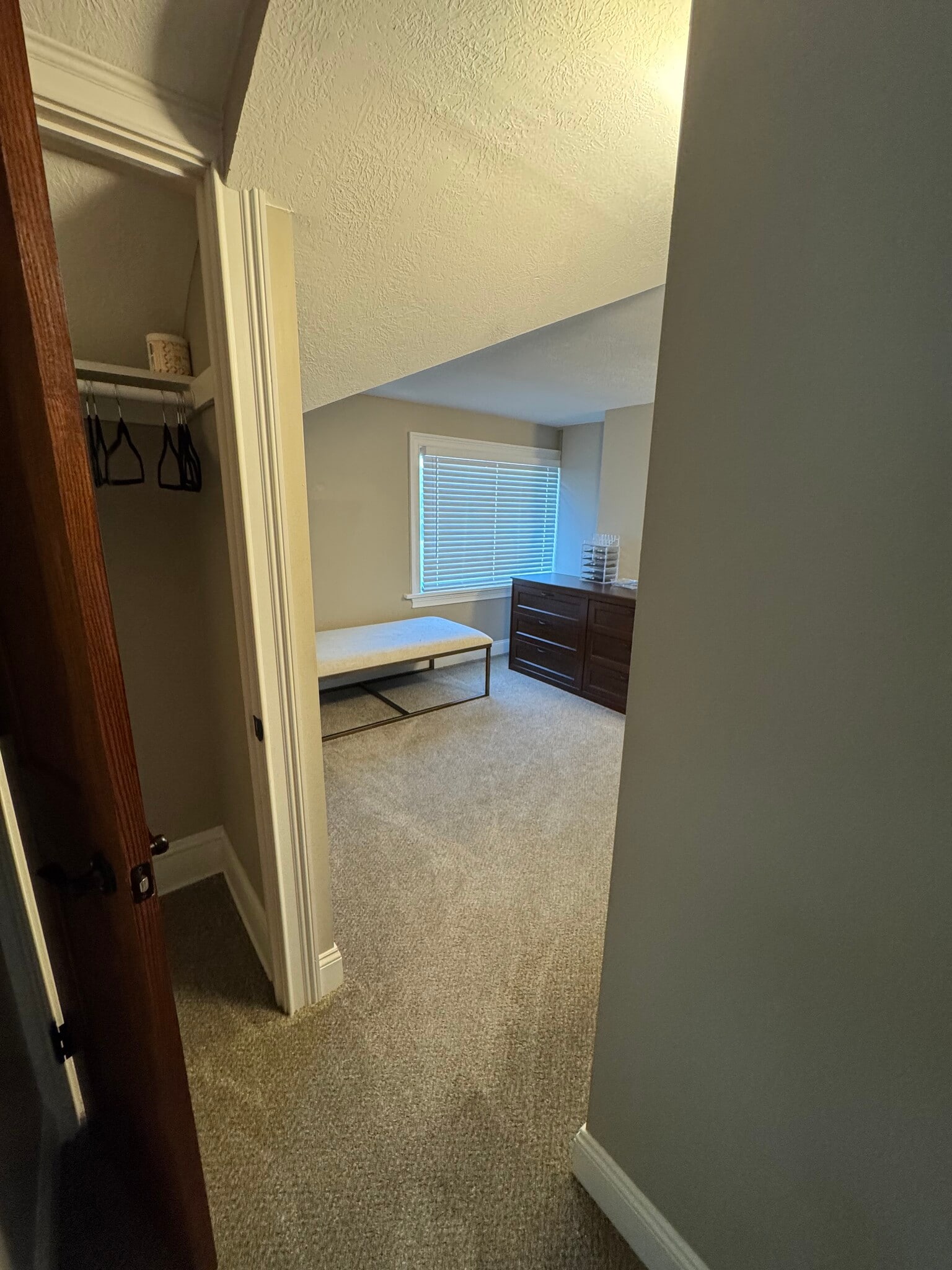 Building Photo - 17640 Larchwood Ave