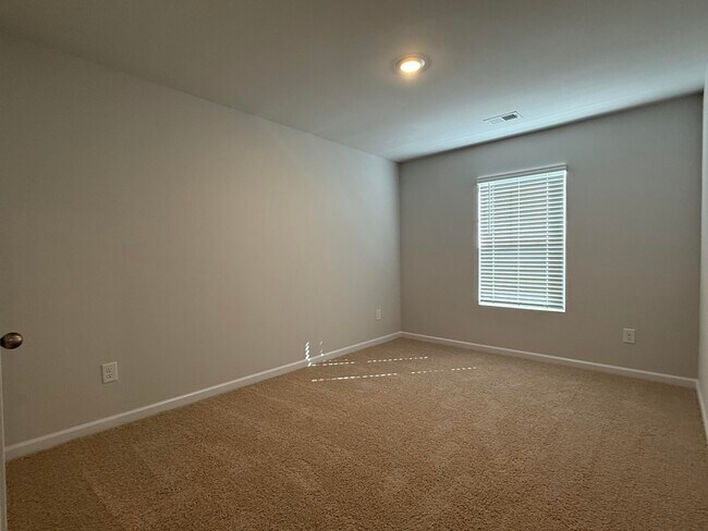 Building Photo - 935 Raghorn Rd