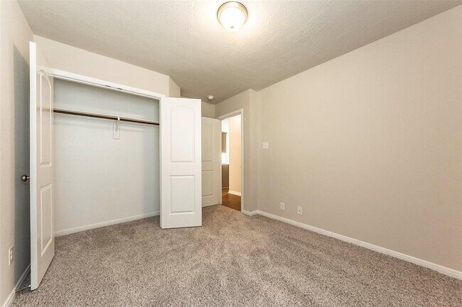 Building Photo - 8220 Tourmaline Wy