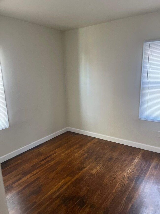 Building Photo - 7613 Van Buren Ave