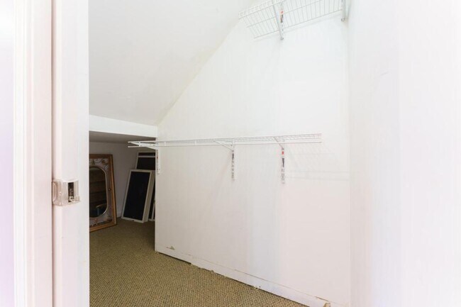 Building Photo - 3620 Zimmer Rd