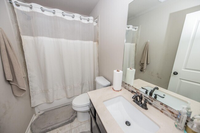 Building Photo - 10010 Cypress Path