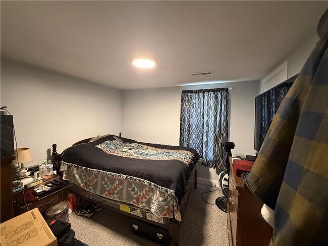 Building Photo - 251 High St