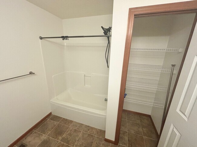 Building Photo - 15573 June Grass Ln