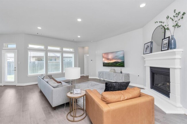 Building Photo - 28646 Monarch Cliffs Dr