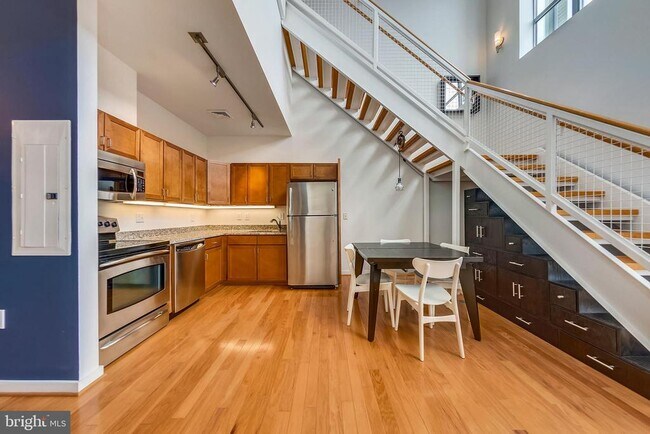 Building Photo - 1414 Belmont St NW