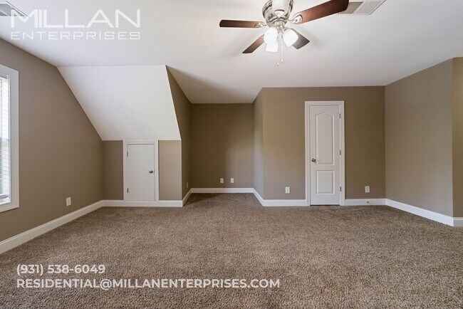 Building Photo - Experience the Best of Country Living with...