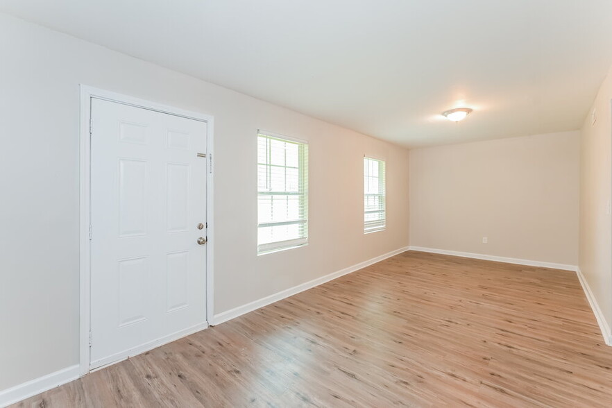Building Photo - 1453 Virgil Pond Ln