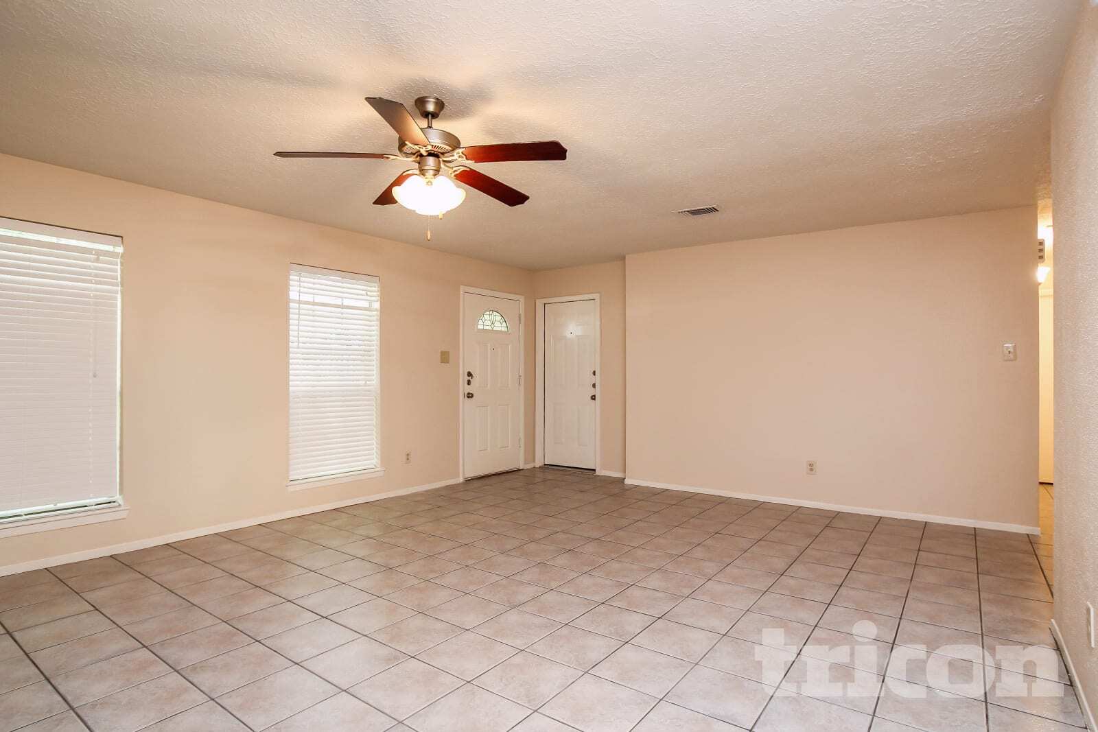 Building Photo - 4615 Tealgate Dr