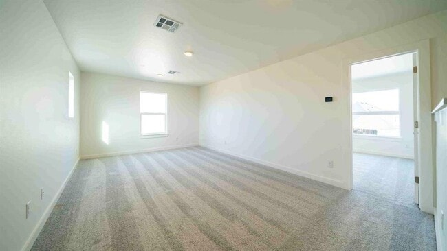 Building Photo - 6032 Dale Ave
