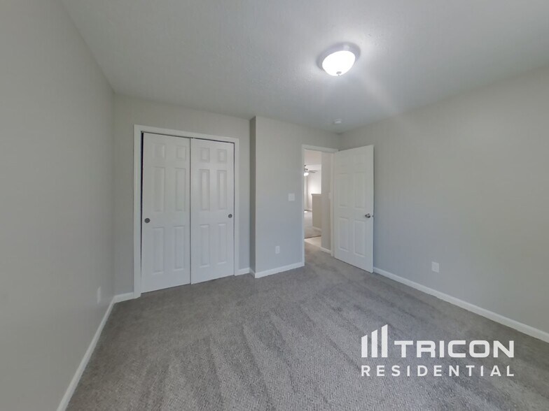 Building Photo - 203 Beacon Point Ln