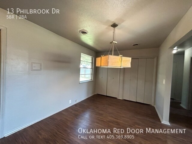 Building Photo - 13 Philbrook Dr