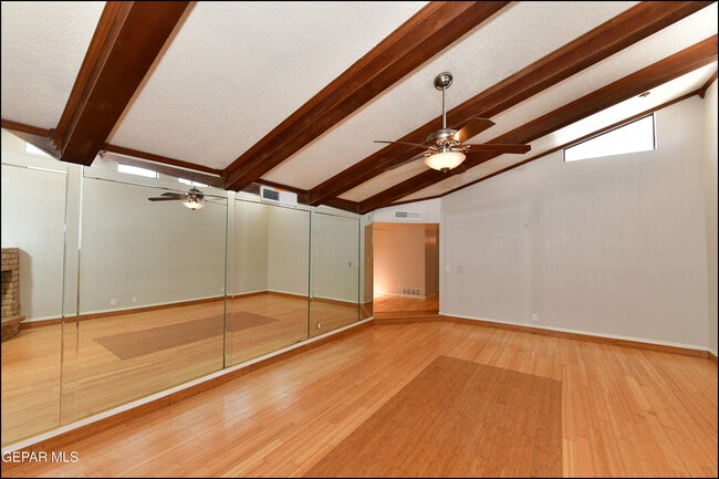 Building Photo - 5534 Oakbriar Cir