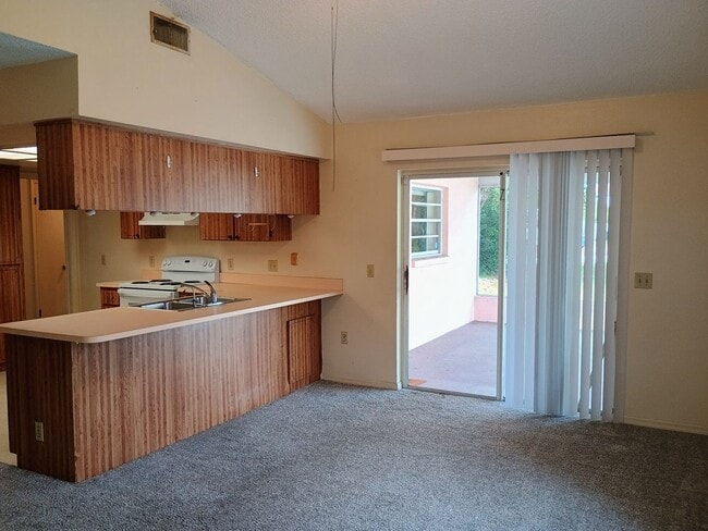 Building Photo - Pool. Privacy. Perfect location. Available now!