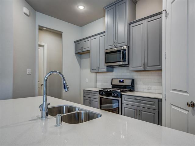 Building Photo - 6234 Rainbow Valley Pl