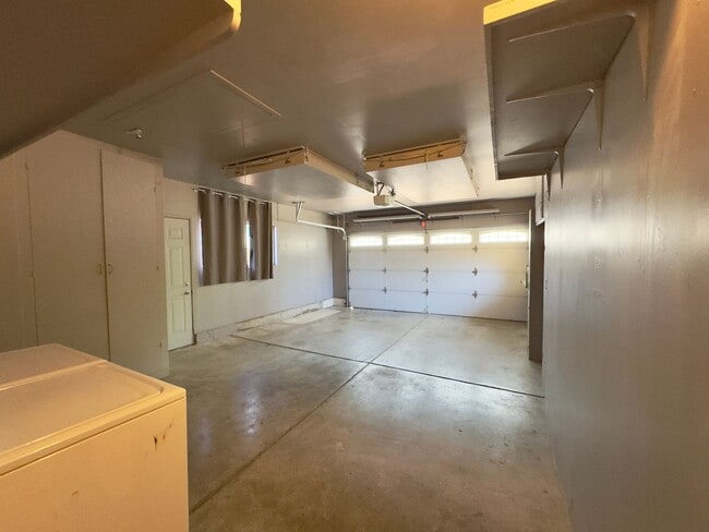 Building Photo - Classic Napa Bel Aire Home 4 Bedrooms, 2 B...