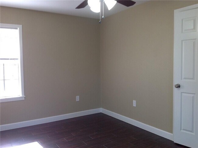 Building Photo - 11511 Whitewing Ave