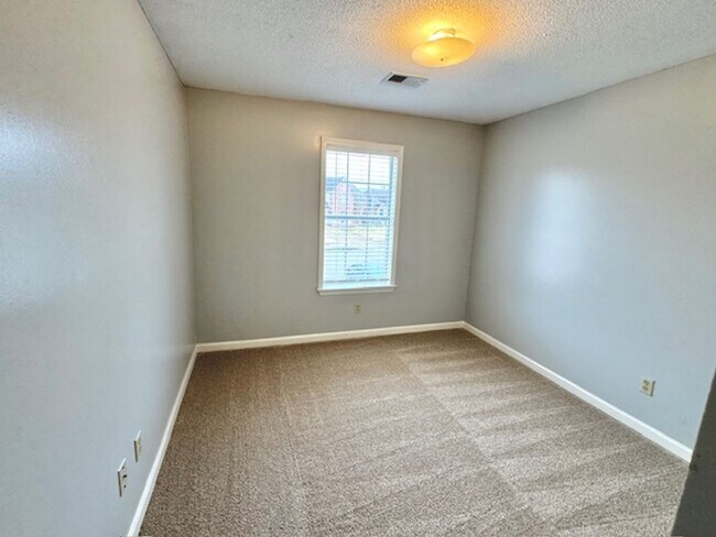 Building Photo - CallawayHillsDr4851