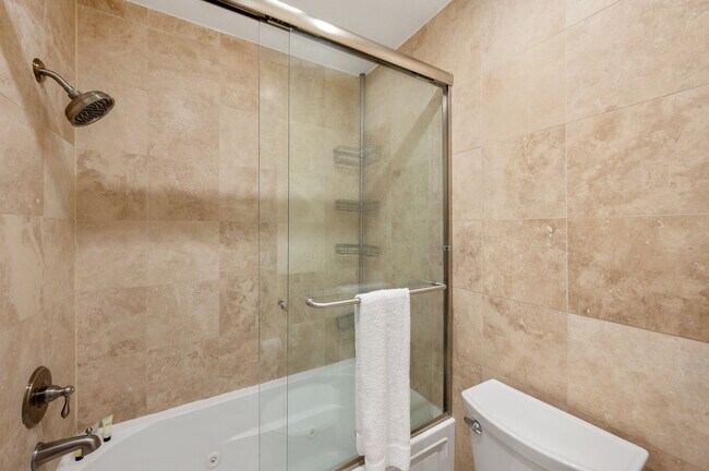 Building Photo - 11645 Montana Ave