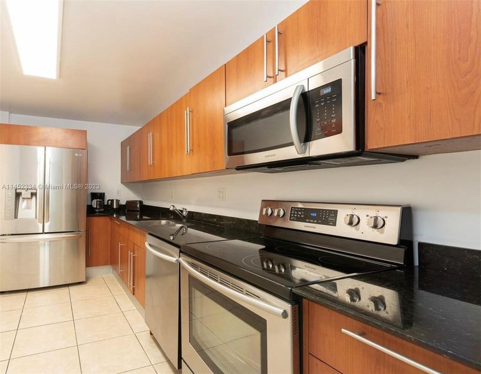 Building Photo - 3001 S Ocean Dr