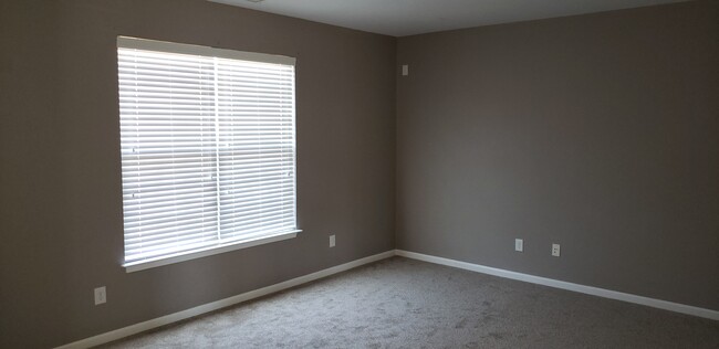 Building Photo - 5509 Oakgate Dr