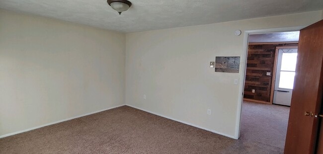 Building Photo - Cozy Country Charm with Modern Convenience – 1-Bedroom Home!