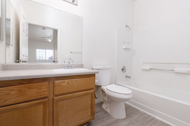 Building Photo - Two bedroom unit in gated NE community with pool