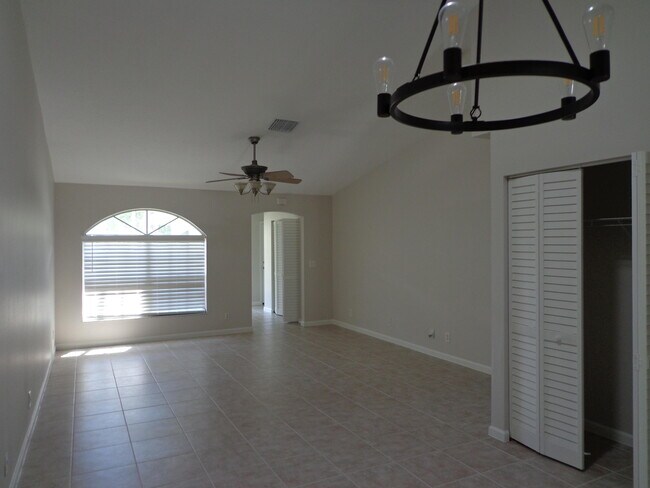 Building Photo - 1169 Mulberry Pl
