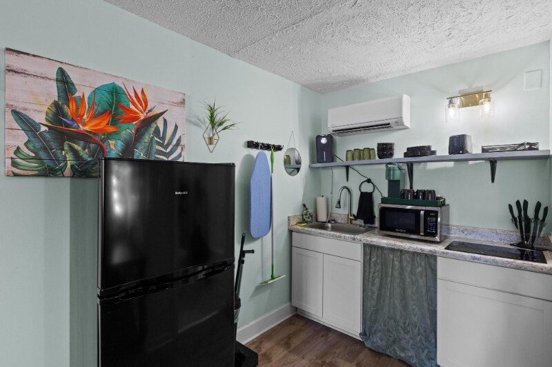 Building Photo - 1122 NC-210