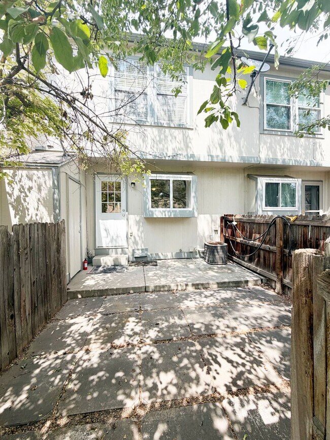 Building Photo - 3070 W 107th Pl