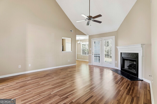 Building Photo - 105 Chase Ct