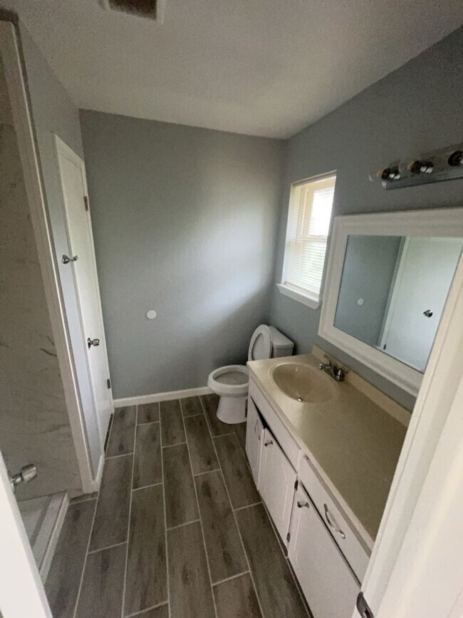 Building Photo - 4bd/1.5B IN Killeen