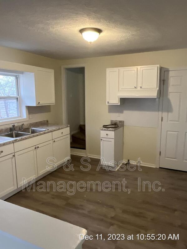 Building Photo - 822 Comfort St
