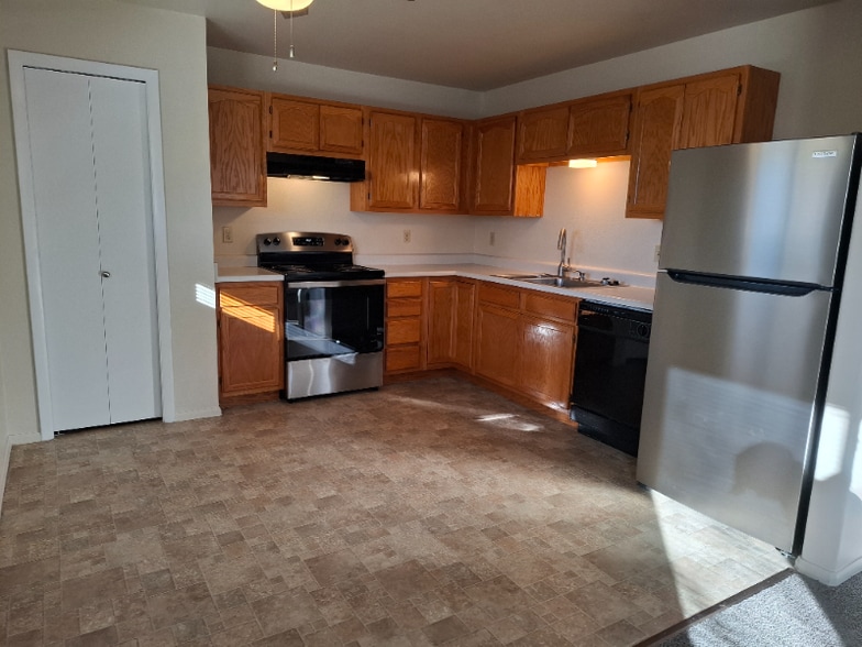 Primary Photo - 3026 N Prospect St