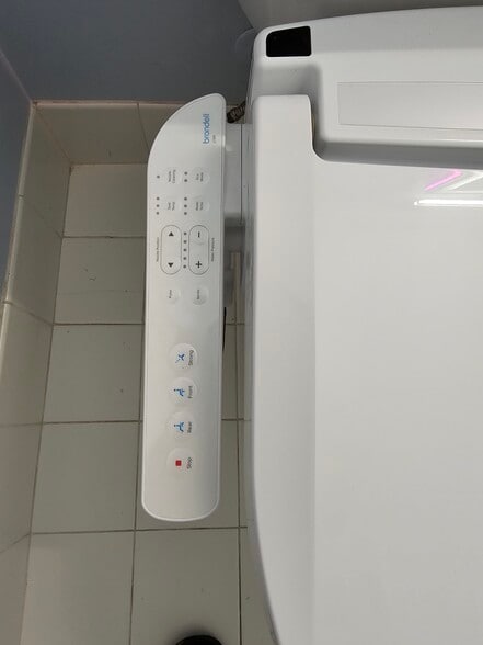 Building Photo - 2323 West Pershing Road